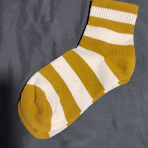 Mustard color sucks, women's size